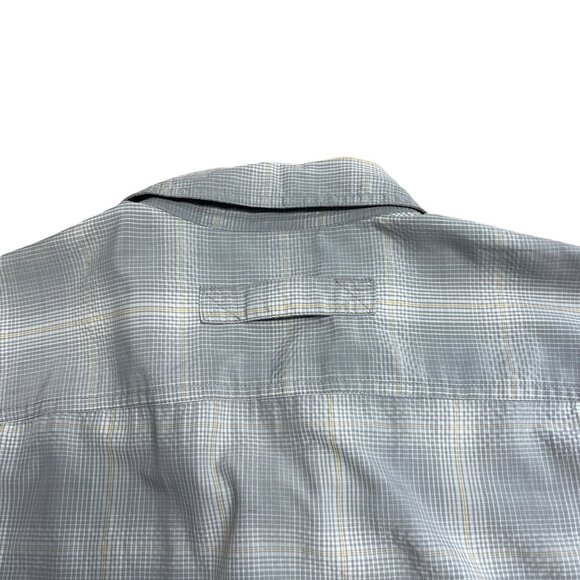 DULUTH TRADING CO SHIRT MENS L PLAID BUTTON DOWN LIGHTWEIGHT GRAY POCKETS HIKING - Picture 6 of 11